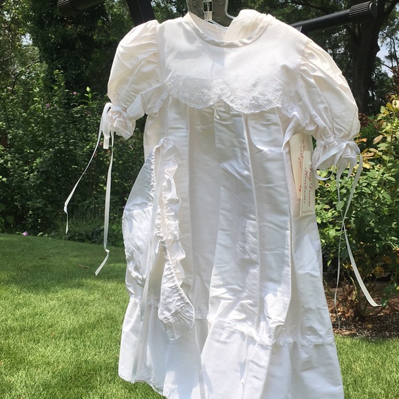 100% Silk Christening/Baptismal Gown w/ Bonnet. - Picture 4 of 6